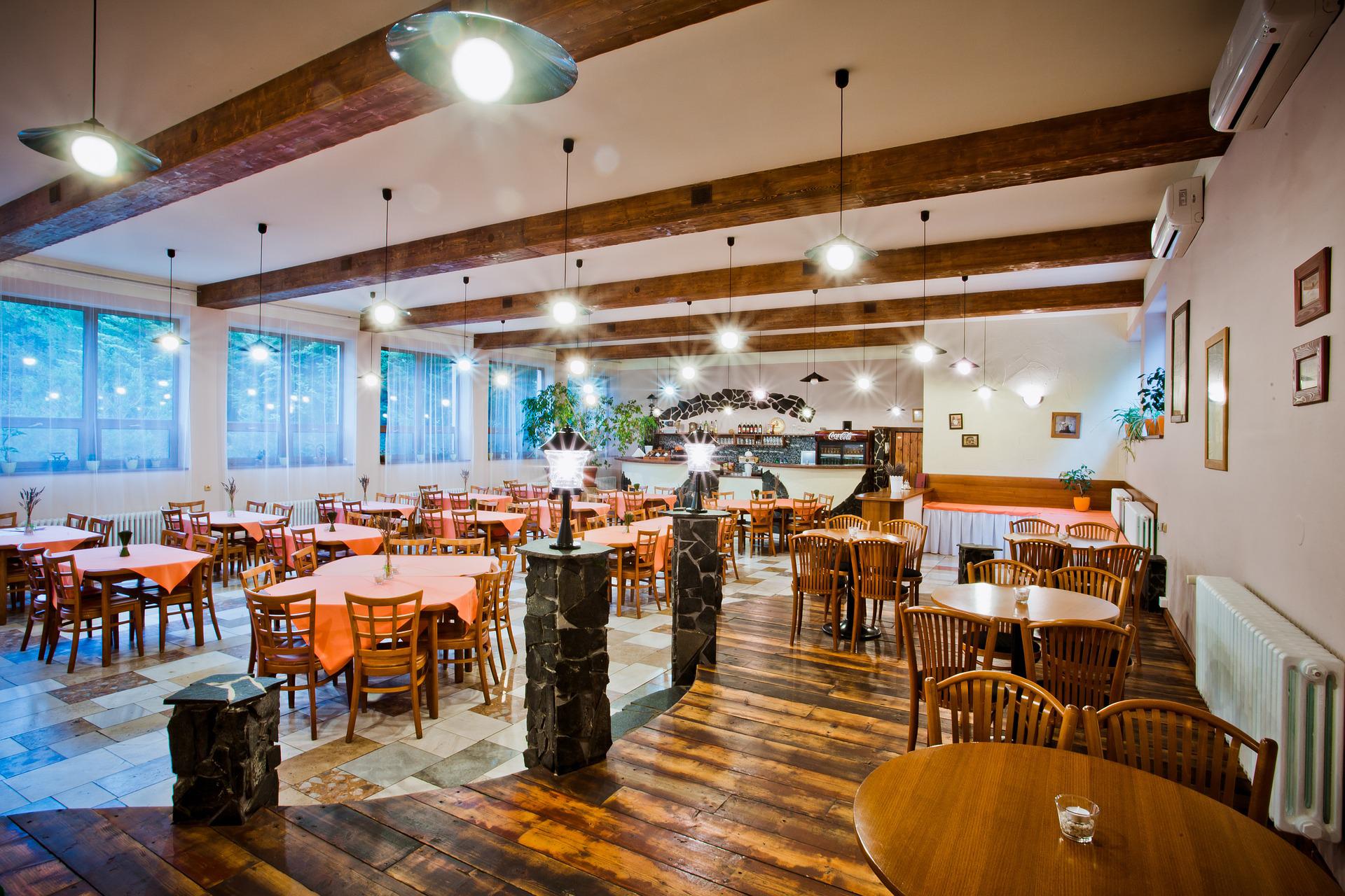 How To Make Sure Your Restaurant Staff Are Happy and Productive