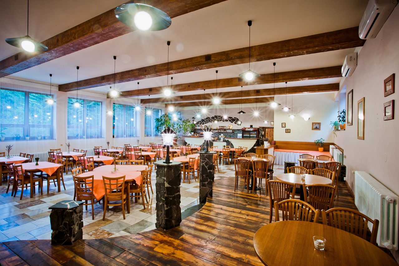Transform Your Restaurant Advertising: Innovative Strategies & Best Examples