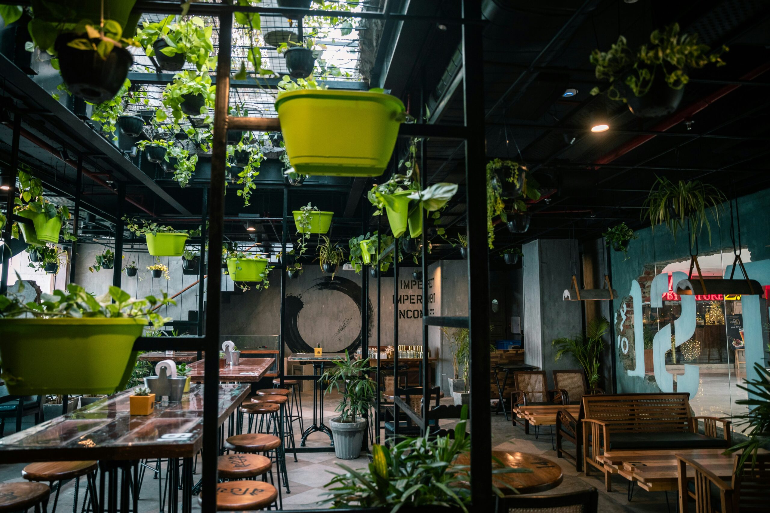 How to Manage a New Restaurant Business: 10 Tips for Success