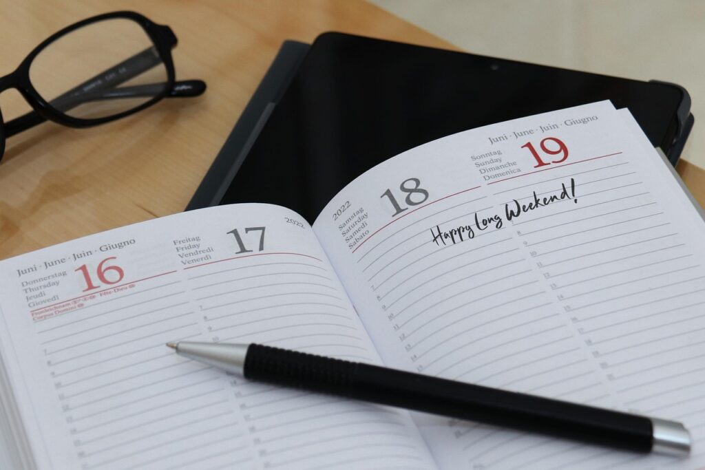 Deputy scheduling app with restaurant staff shift planner