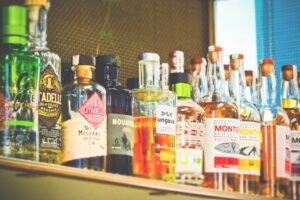 Spirits and Spirit-and-Mixer Serves